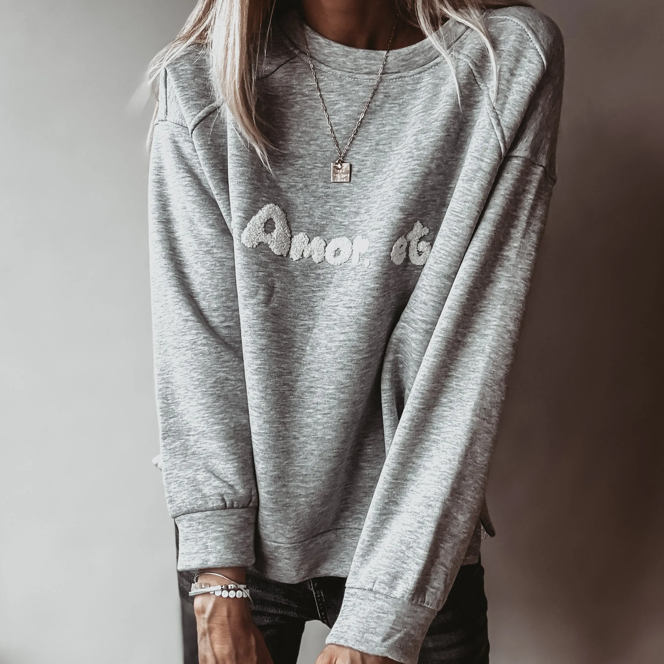 AMOR ETC grey sweatshirt *NEW*