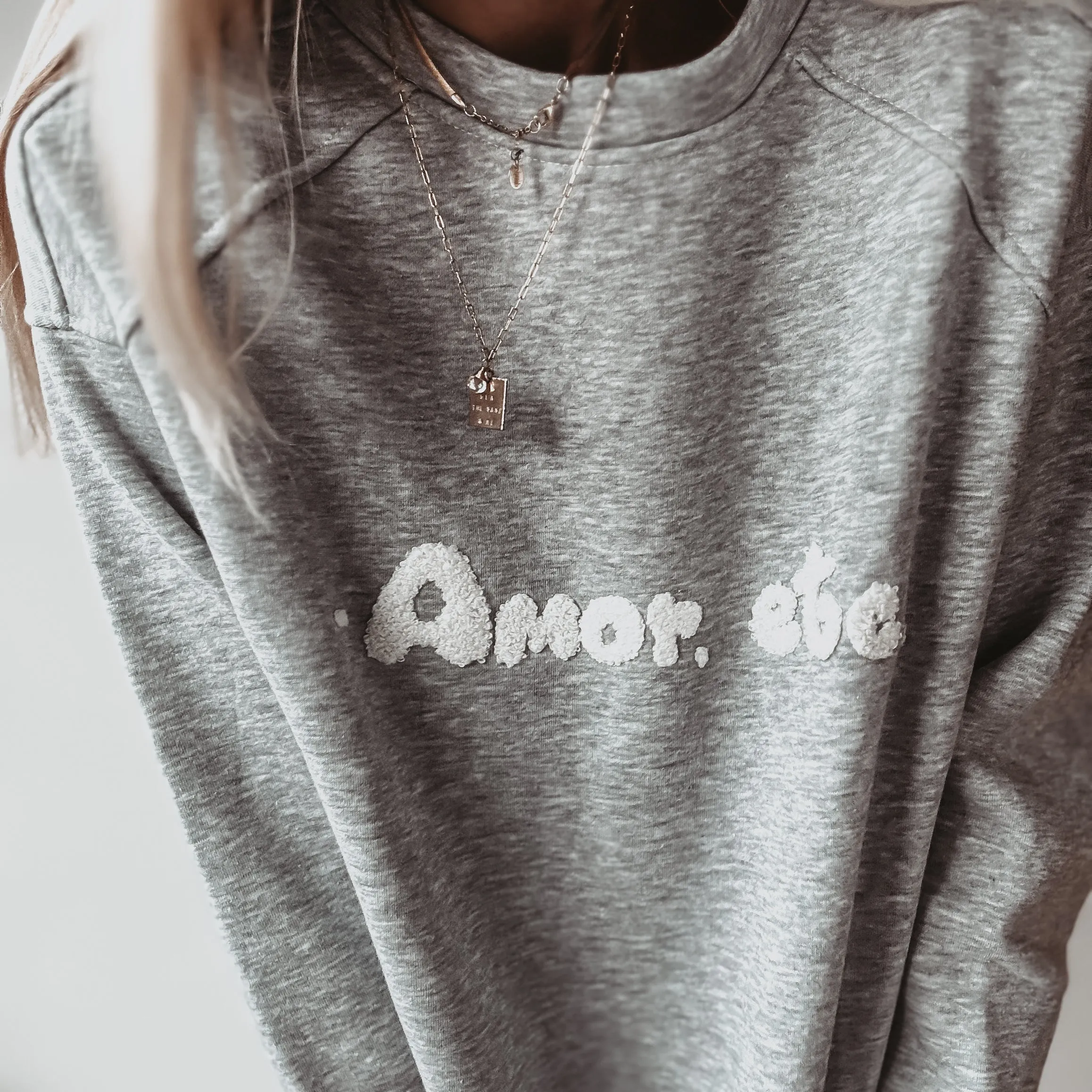 AMOR ETC grey sweatshirt *NEW*